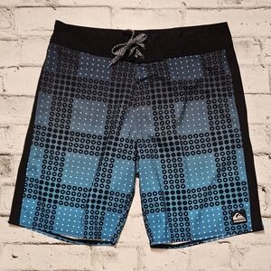 Quiksilver Blue Board Shorts Mens 36 Surf Swim Beach Summer